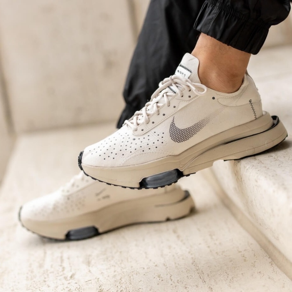 NIKE Air Zoom Type.